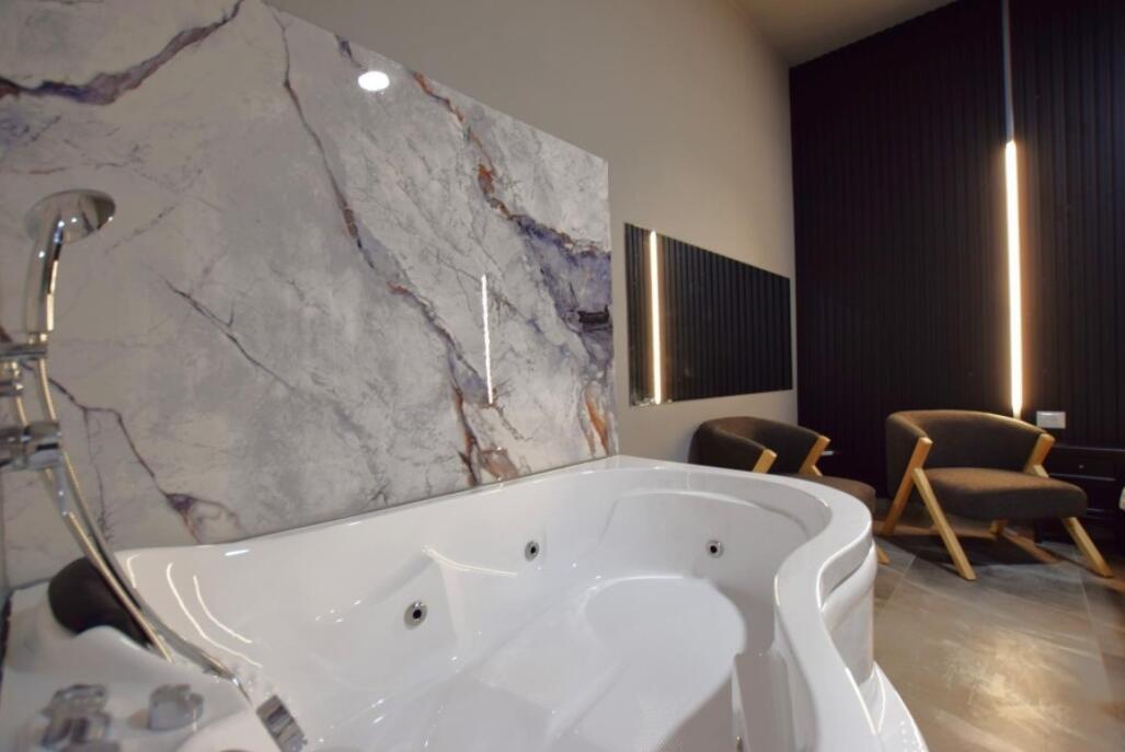 סוויטה 7 - תיק תק רומס - לאירוח שעתי בהרצליה 108985