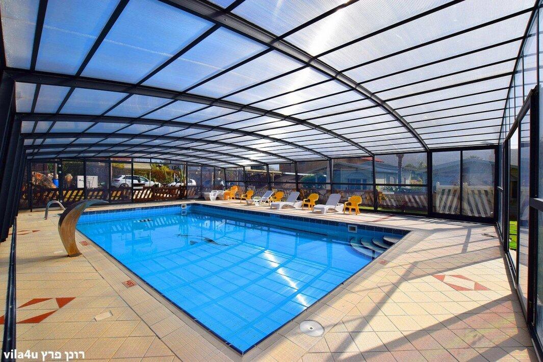 המתחם החיצוני - הבקתות של סיוון אירוח לפי שעה בבקתות קסומות בשזור 17179