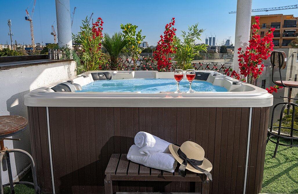 הפנטהאוז - אהבה בתל אביב | פרטיות מוחלטת ואירוח לפי שעה 147677