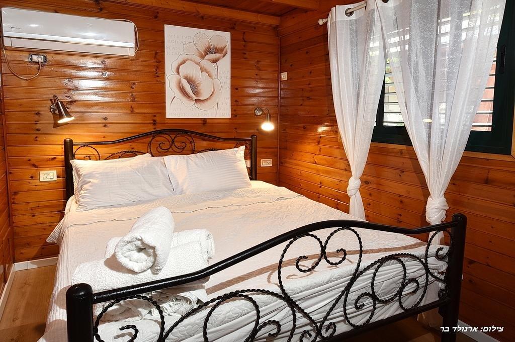 הבקתות - קדמת עדן- 8 יחידות אירוח מפנקות ודיסקרטיות בצפון הארץ 20860