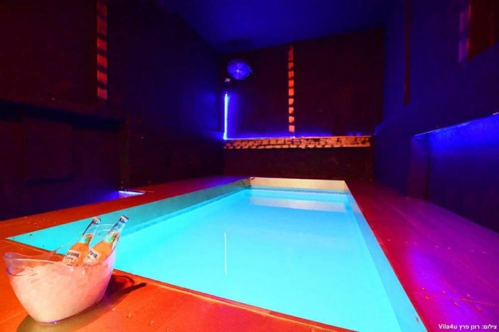 מתחם הבריכה והג'קוזי - וילה 117 - אירוח מפנק שעתי לזוגות 122088