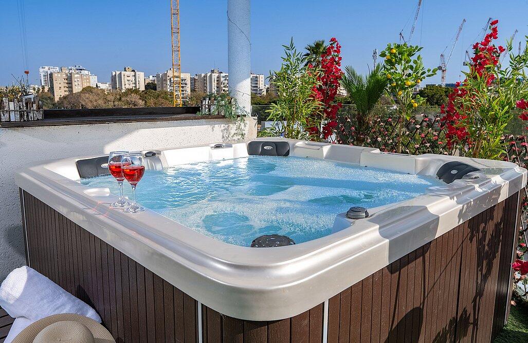 הפנטהאוז - אהבה בתל אביב | פרטיות מוחלטת ואירוח לפי שעה 147681