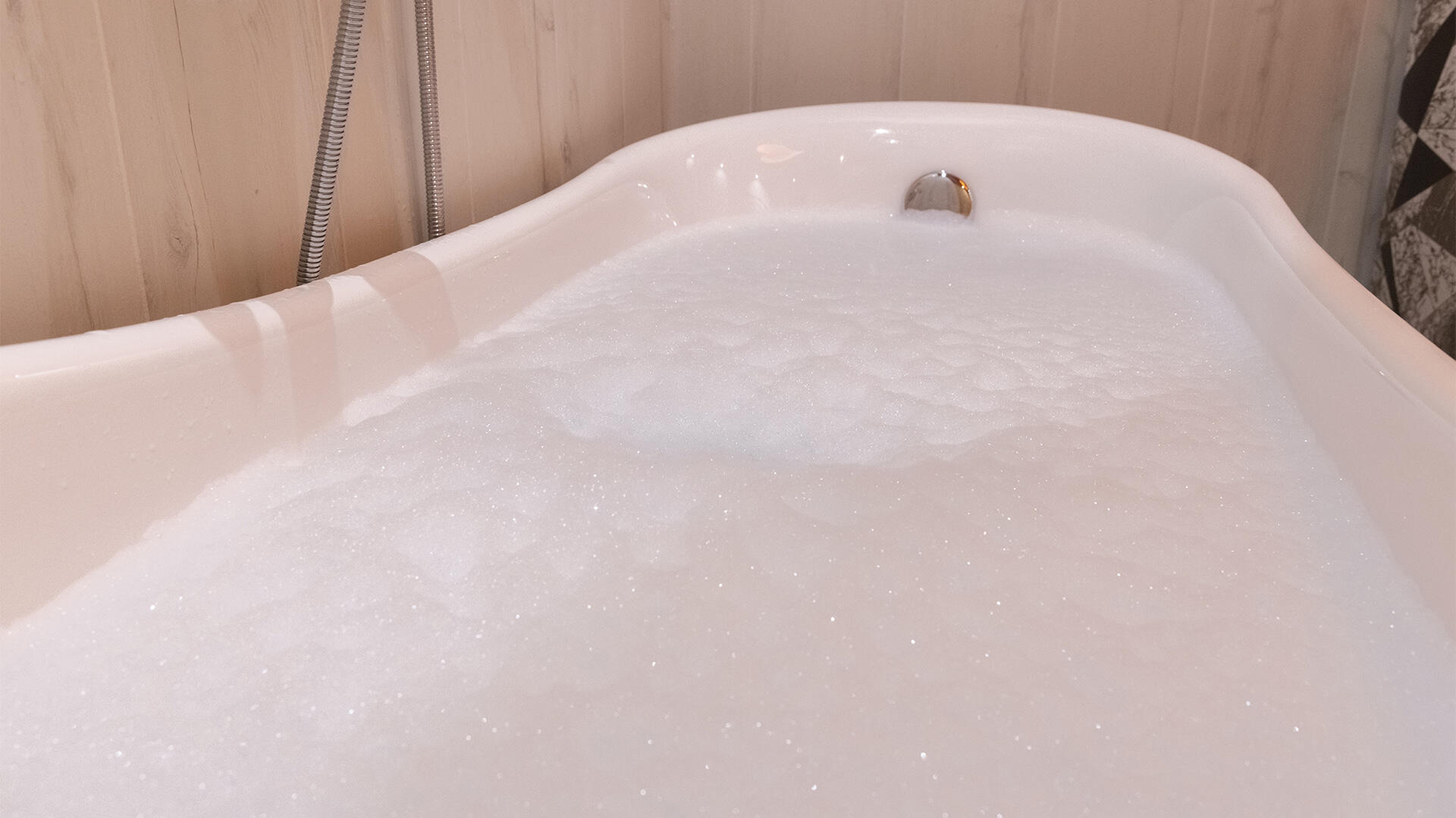 חדר 111 אמבט - סוויטות גראף - סוויטות יוקרה לפי שעה בראשון לציון 100826