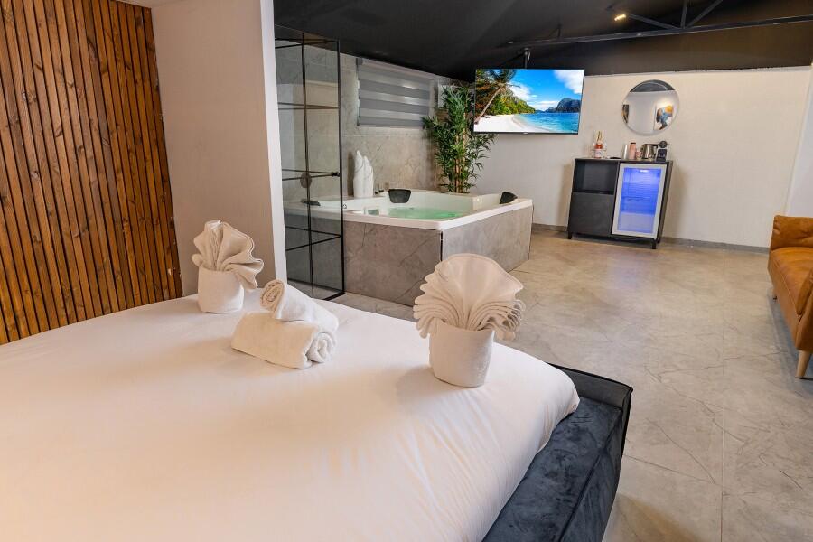 סוויטת בלאק רום 203 - לאגו סוויט - סוויטות מפנקות לפי שעה בירושלים - דירות VIP 107836