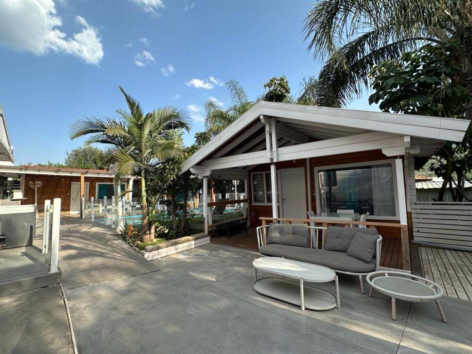 גלריה חיצונית - טרופי צימר ספא - 5 בקתות עץ בשזור - דירות VIP 113515