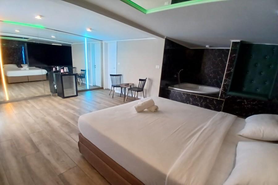 יחידות אירוח עם ג'קוזי - כפר הים יחידות אירוח לפי שעה עם ג'קוזי על החוף 155629