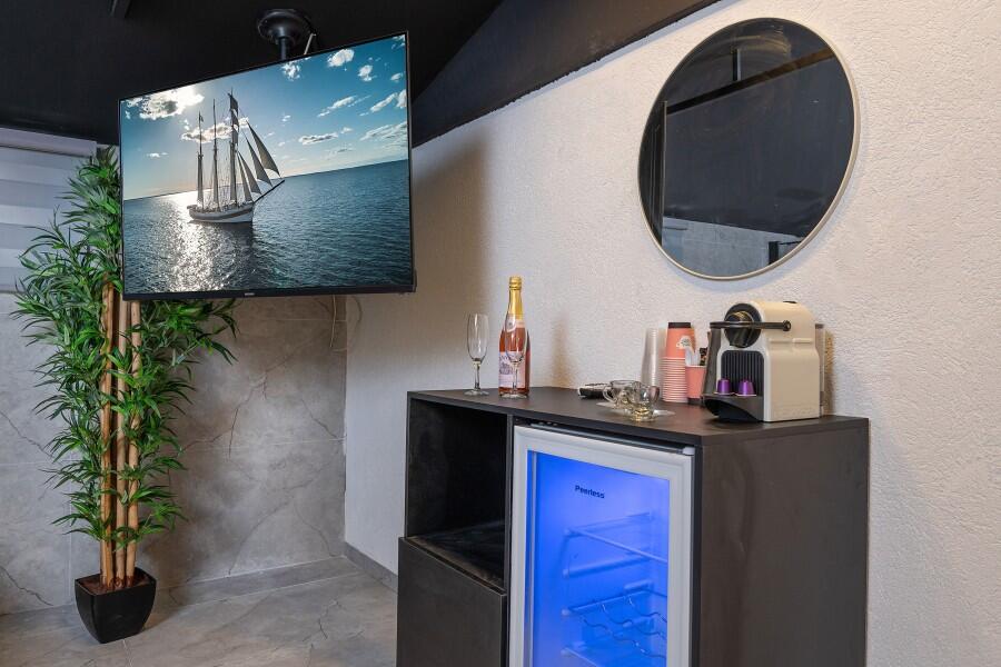 סוויטת בלאק רום 203 - לאגו סוויט - סוויטות מפנקות לפי שעה בירושלים - דירות VIP 107842