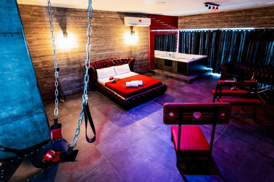 49 גוונים של אדום - City Spa דירות לפי שעה - dirotvip 106334