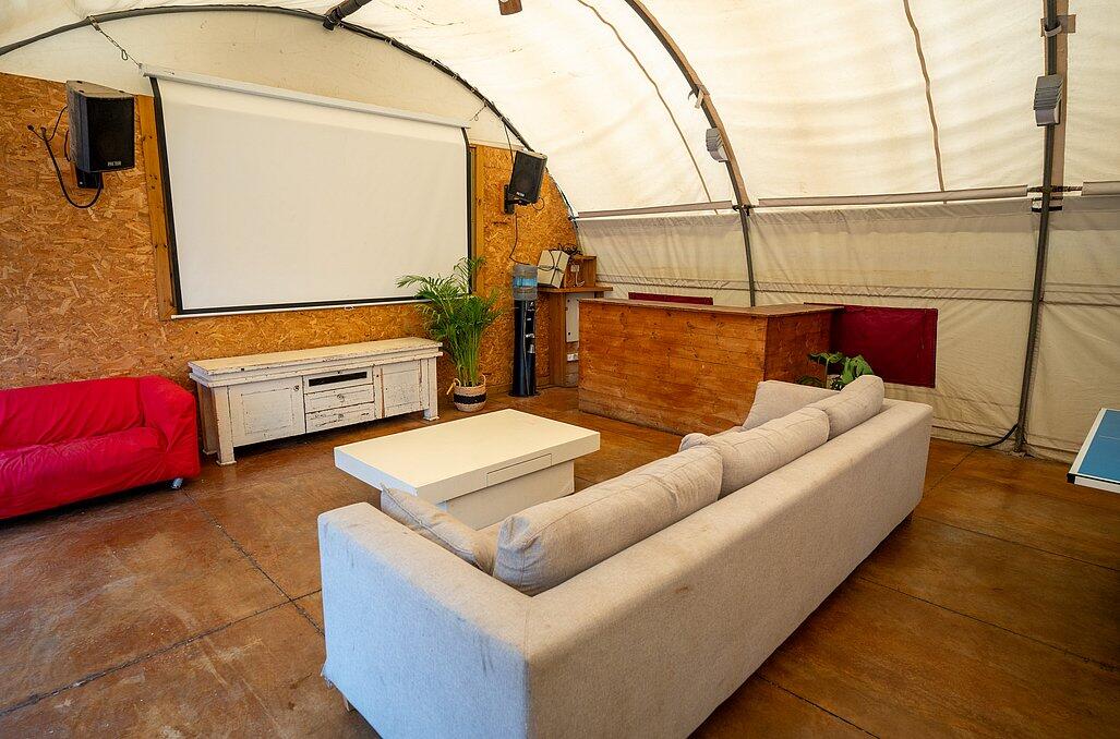 מתחם הספא - פתוח בשבת בלבד - נווה בר-מלון בוטיק בכפר  דיסקרטי לזוגות 89173