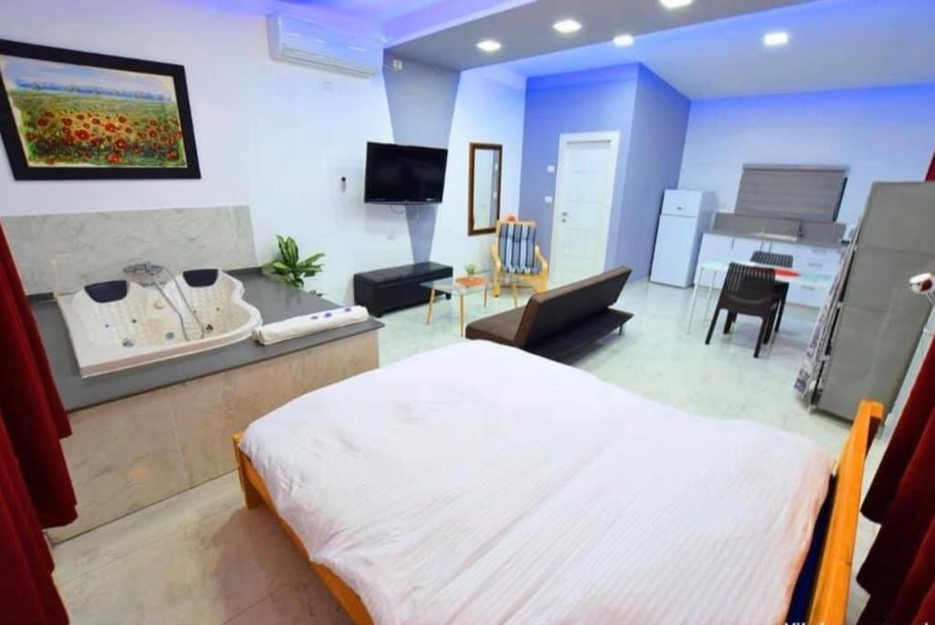 גלרית פנים - אחוזת הסתיו למרגלות הגלבוע - 8 סוויטות בפרזון - דירות VIP 117580