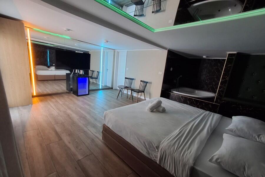 יחידות אירוח עם ג'קוזי - כפר הים יחידות אירוח לפי שעה עם ג'קוזי על החוף 155421