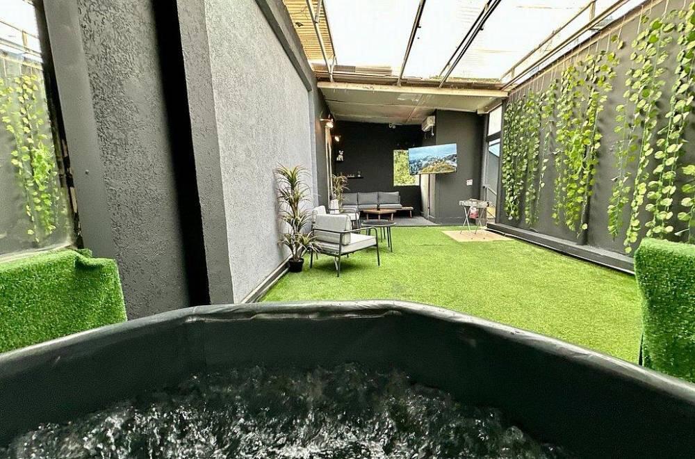 מתחם הבריכה והג'קוזי - וילה 117 - אירוח מפנק שעתי לזוגות 122096