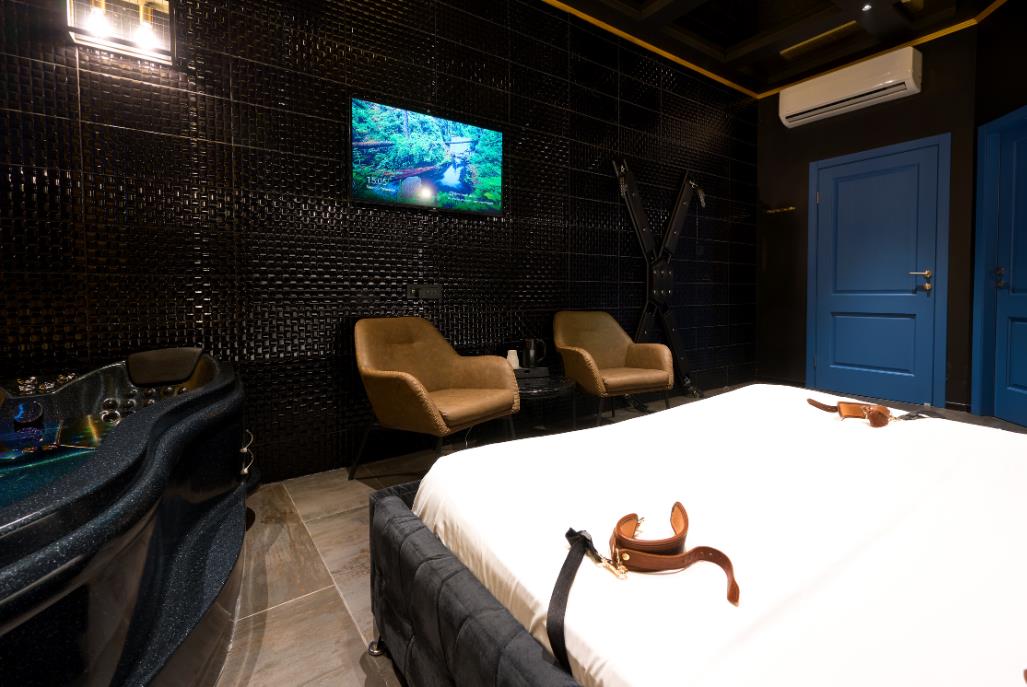 חדר 106 - בלו טופז  - סוויטות יוקרתיות להשכרה לפי שעה במרכז הארץ 101413