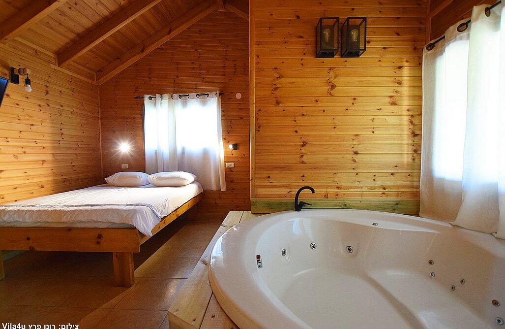 גלרית פנים - צימרים בין ההר לים | בקתות עץ דיסקרטיות | ג'קוזי לפי שעה 139853