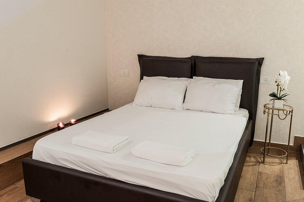 סוויטה עם ג'קוזי - טיטאניק - חדרים לפי שעה החל מ120 שח לשעתיים 107746