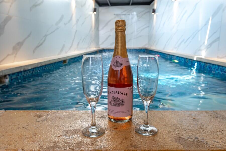 סוויטת בריכה פרטית לזוגות - לאגו סוויט - סוויטות מפנקות לפי שעה בירושלים - דירות VIP 107825