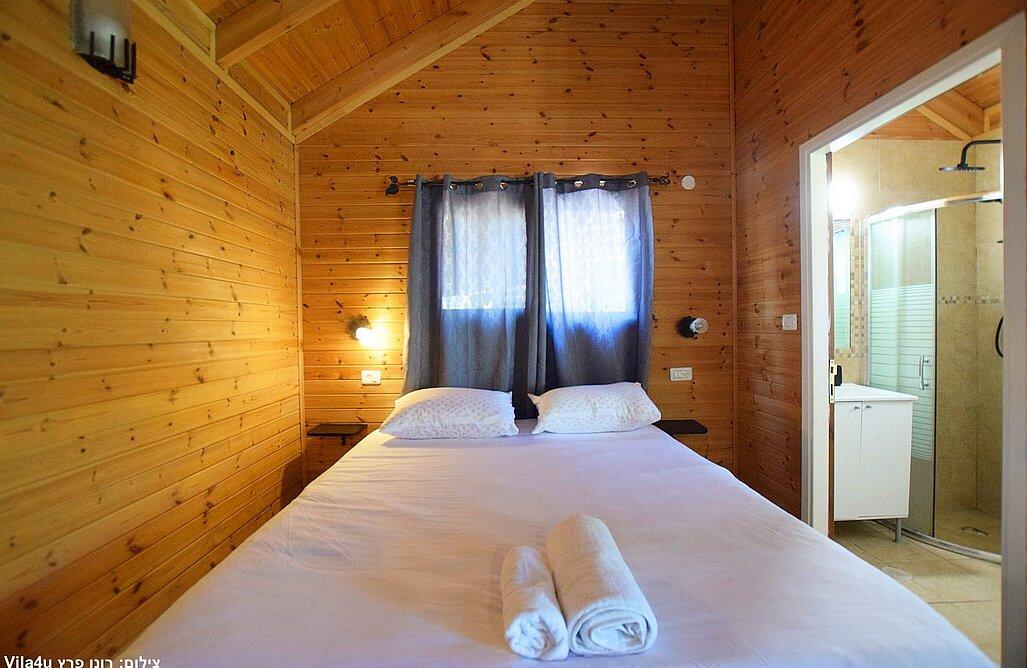 גלרית פנים - צימרים בין ההר לים | בקתות עץ דיסקרטיות | ג'קוזי לפי שעה 139856