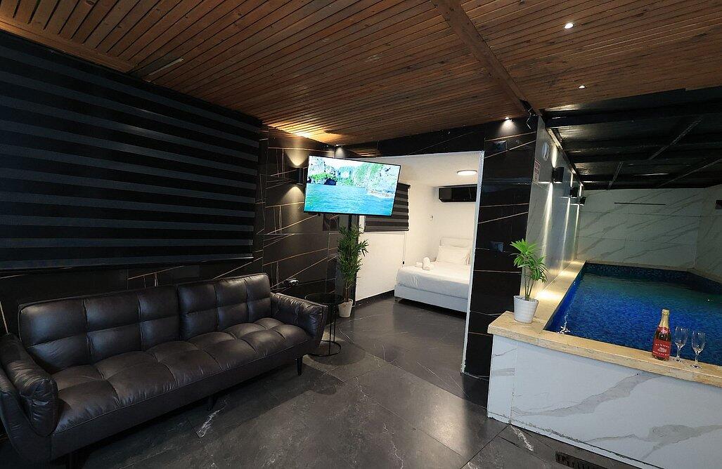 סוויטה נשיאותית בריכה וג'קוזי - לאגו סוויט - סוויטות מפנקות לפי שעה בירושלים - דירות VIP 150294