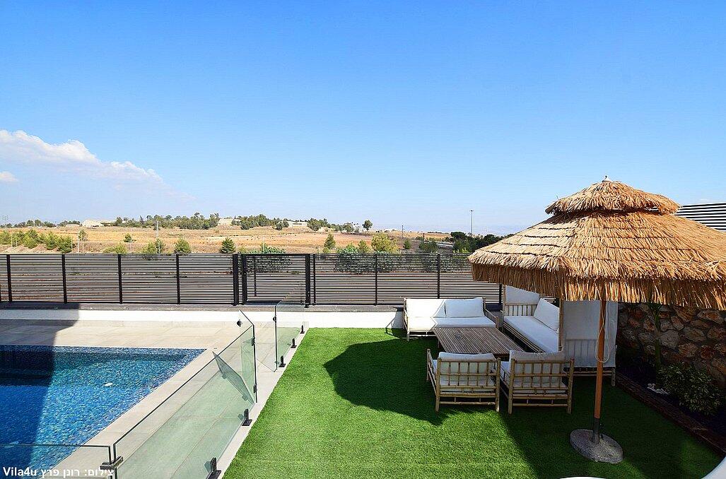 המתחם החיצוני - יוקרה בצפון - נופש שעתי, דיסקרטי בראש פינה 91949