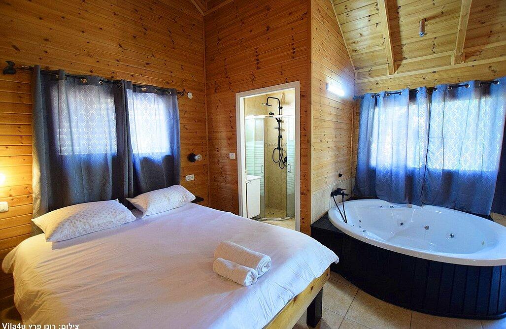 גלרית פנים - צימרים בין ההר לים | בקתות עץ דיסקרטיות | ג'קוזי לפי שעה 139846