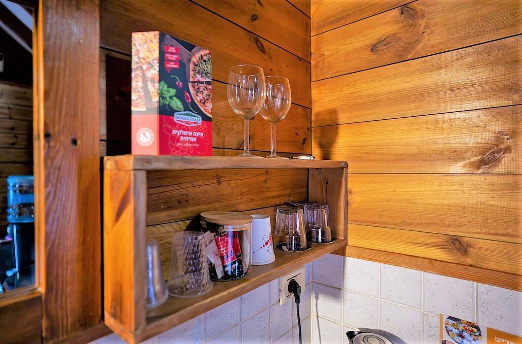 צימרים עם ג'קוזי פרטי - נווה בר-מלון בוטיק בכפר  דיסקרטי לזוגות 89122