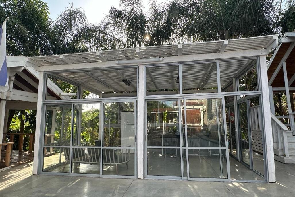 גלריה חיצונית - טרופי צימר ספא - 5 בקתות עץ בשזור - דירות VIP 113520