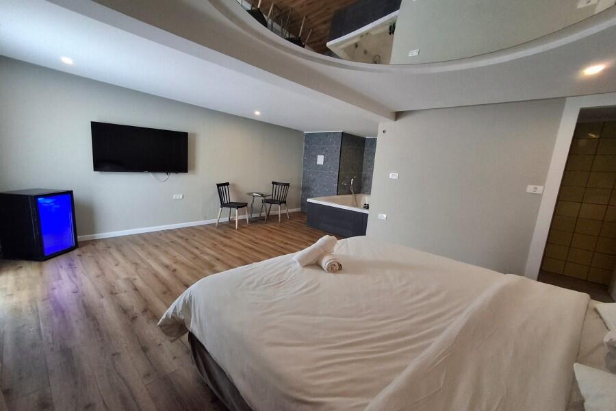 יחידות אירוח עם ג'קוזי - כפר הים יחידות אירוח לפי שעה עם ג'קוזי על החוף 155420