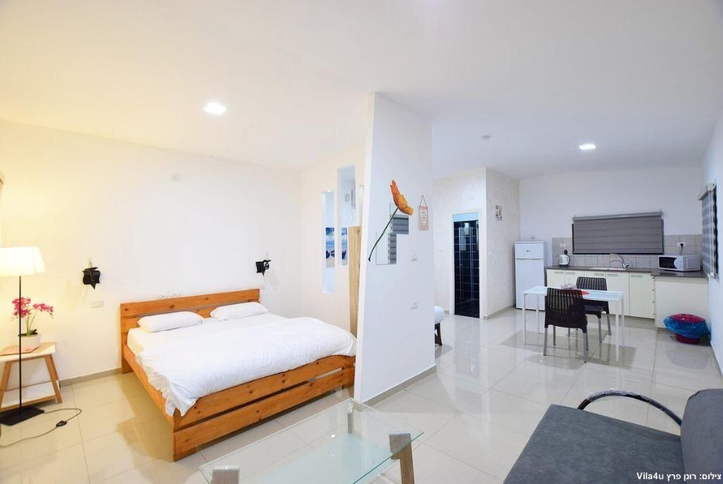 גלרית פנים - אחוזת הסתיו למרגלות הגלבוע - 8 סוויטות בפרזון - דירות VIP 117576