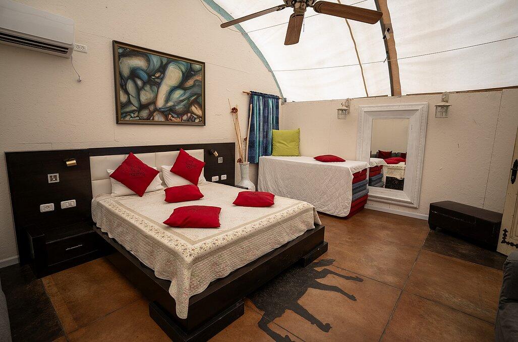 מתחם הספא - פתוח בשבת בלבד - נווה בר-מלון בוטיק בכפר  דיסקרטי לזוגות 89172