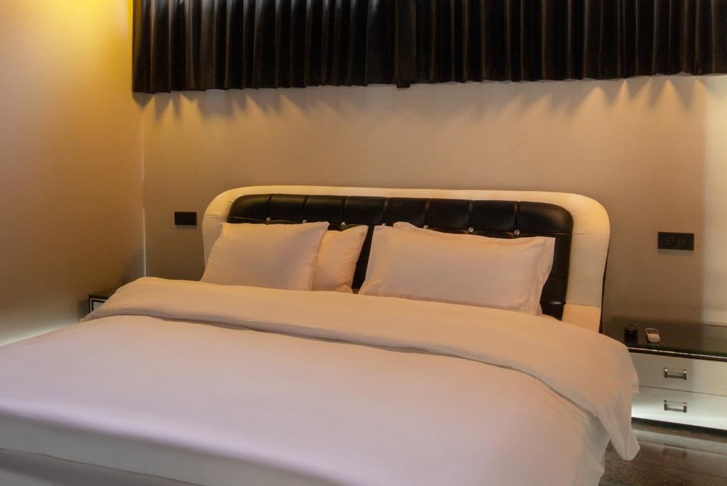 חדר 110 היהלום - סוויטות גראף - סוויטות יוקרה לפי שעה בראשון לציון 100821