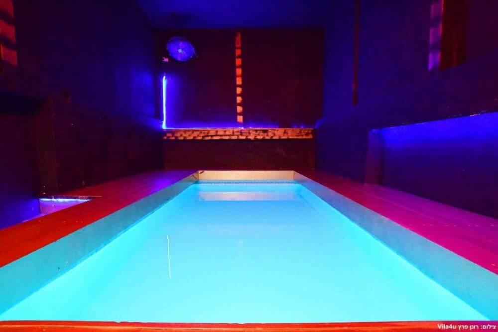 מתחם הבריכה והג'קוזי - וילה 117 - אירוח מפנק שעתי לזוגות 122085