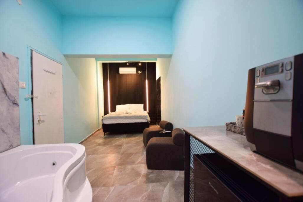 סוויטה 6 - קסם של רגע - לאירוח זוגות שעתי בהרצליה 109100