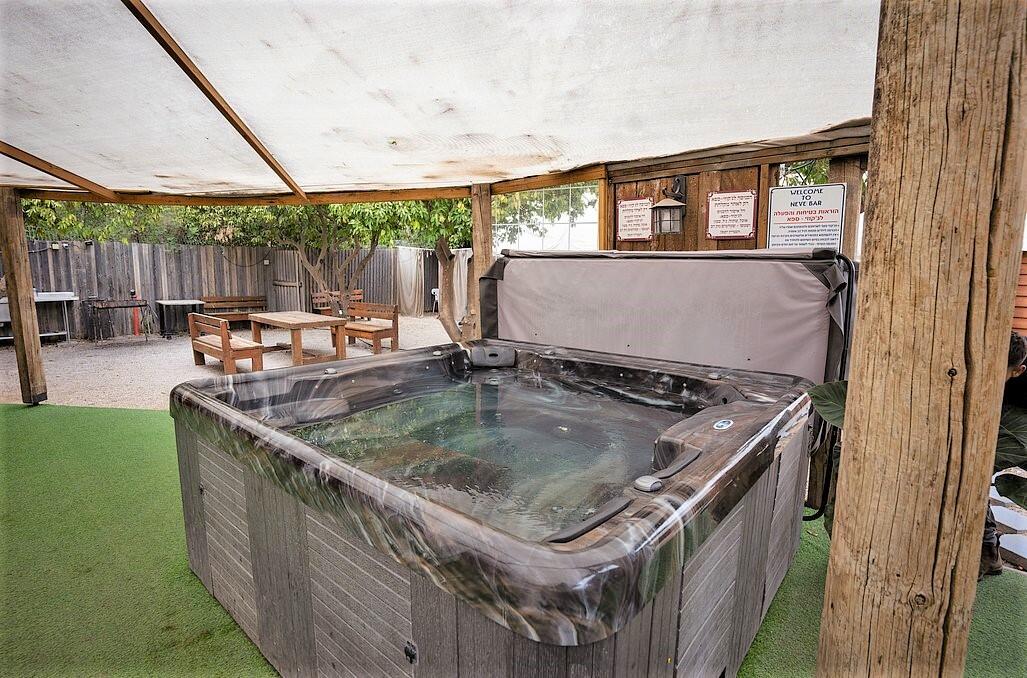 מתחם הספא - פתוח בשבת בלבד - נווה בר-מלון בוטיק בכפר  דיסקרטי לזוגות 89164