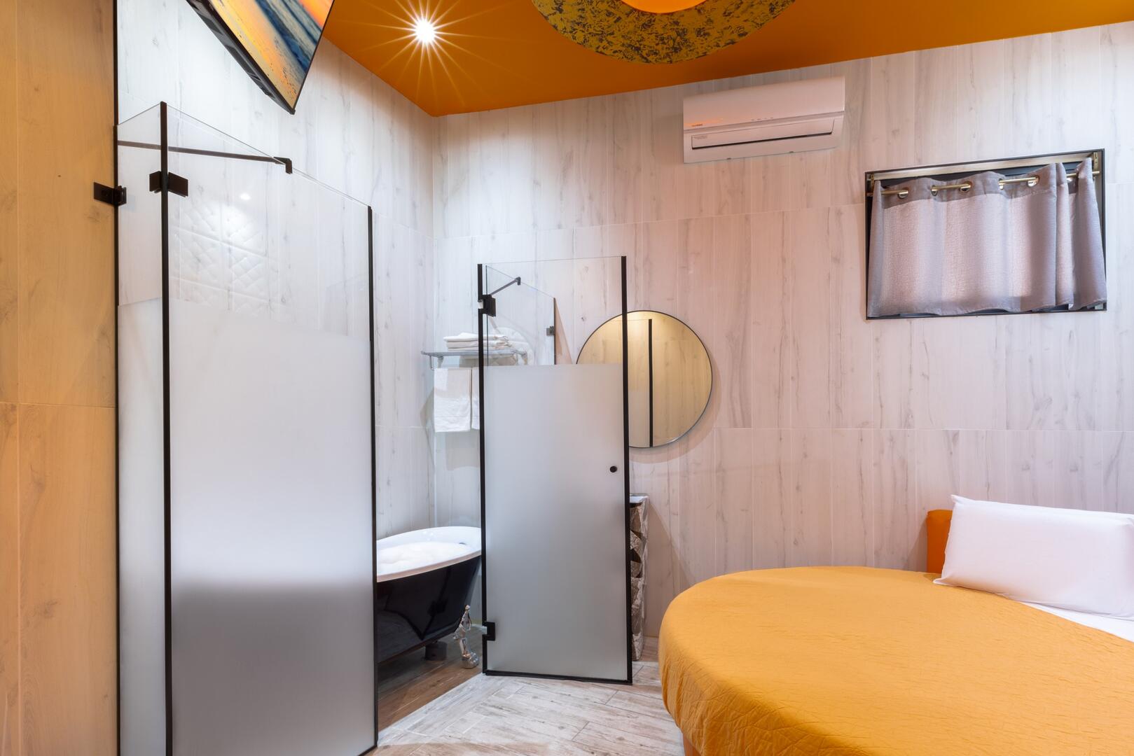 חדר 111 אמבט - סוויטות גראף - סוויטות יוקרה לפי שעה בראשון לציון 100823