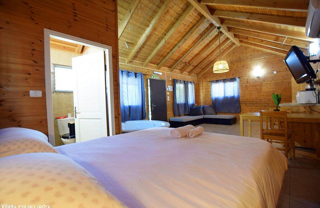 גלרית פנים - צימרים בין ההר לים | בקתות עץ דיסקרטיות | ג'קוזי לפי שעה 139852