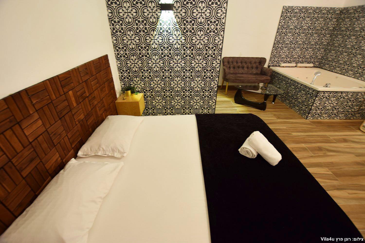 חדר 4 - רום קלאס - Room Class אירוח שעתי מפנק במרכז 106460