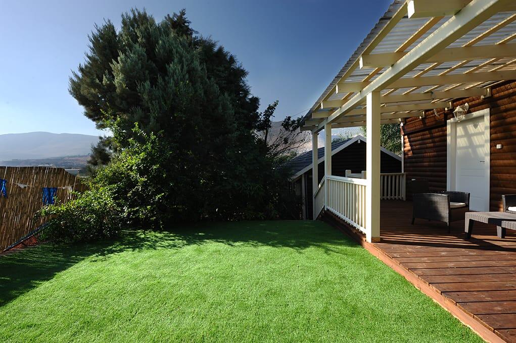 המתחם החיצוני - חוויה באופוריה - מתחם חדרים דיסקרטיים במושב שזור, לנופש זוגי ורומנטי 16363