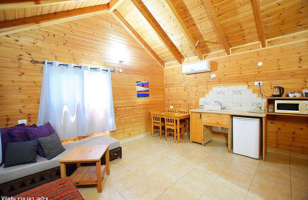 גלרית פנים - צימרים בין ההר לים | בקתות עץ דיסקרטיות | ג'קוזי לפי שעה 139847