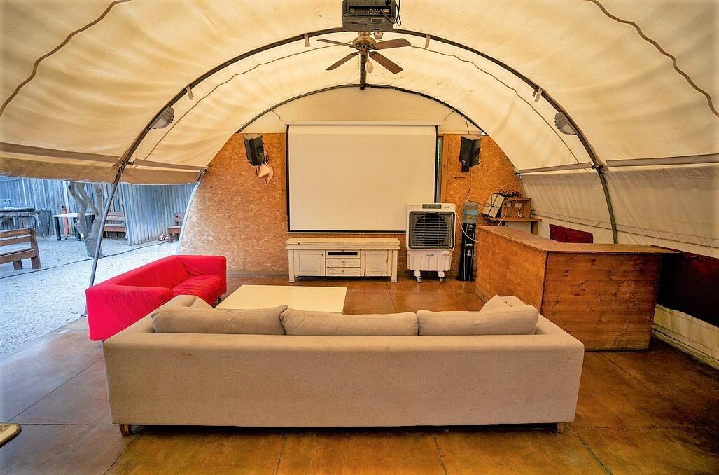 מתחם הספא - פתוח בשבת בלבד - נווה בר-מלון בוטיק בכפר  דיסקרטי לזוגות 89162