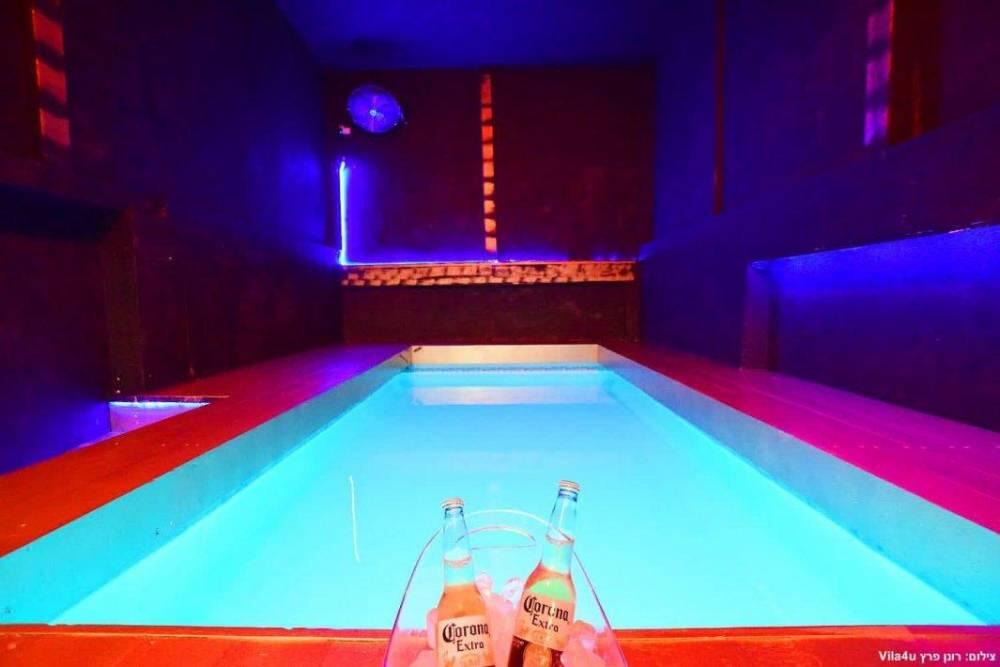 מתחם הבריכה והג'קוזי - וילה 117 - אירוח מפנק שעתי לזוגות 122087