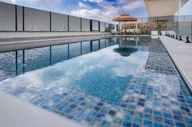 , כינר סוויטות יוקרה - בריכה גדולה