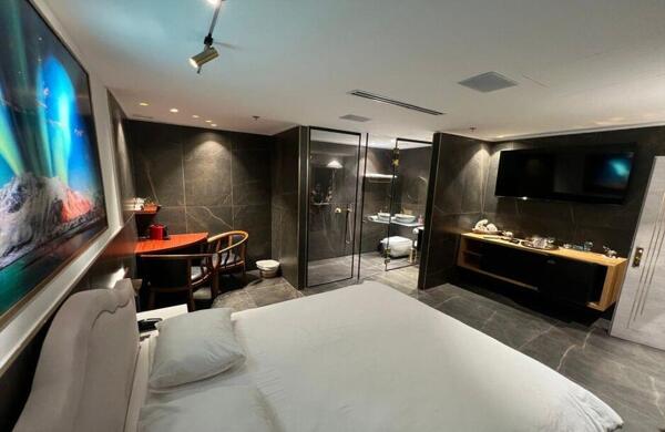 אהבה בשניים - אהבה בשניים